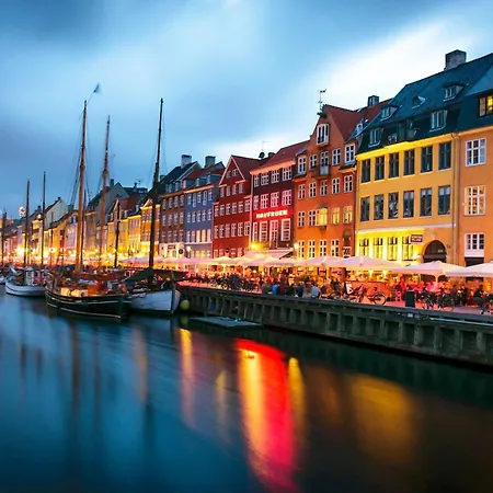 Stylish Loft In The Heart Of Cph Апартаменты